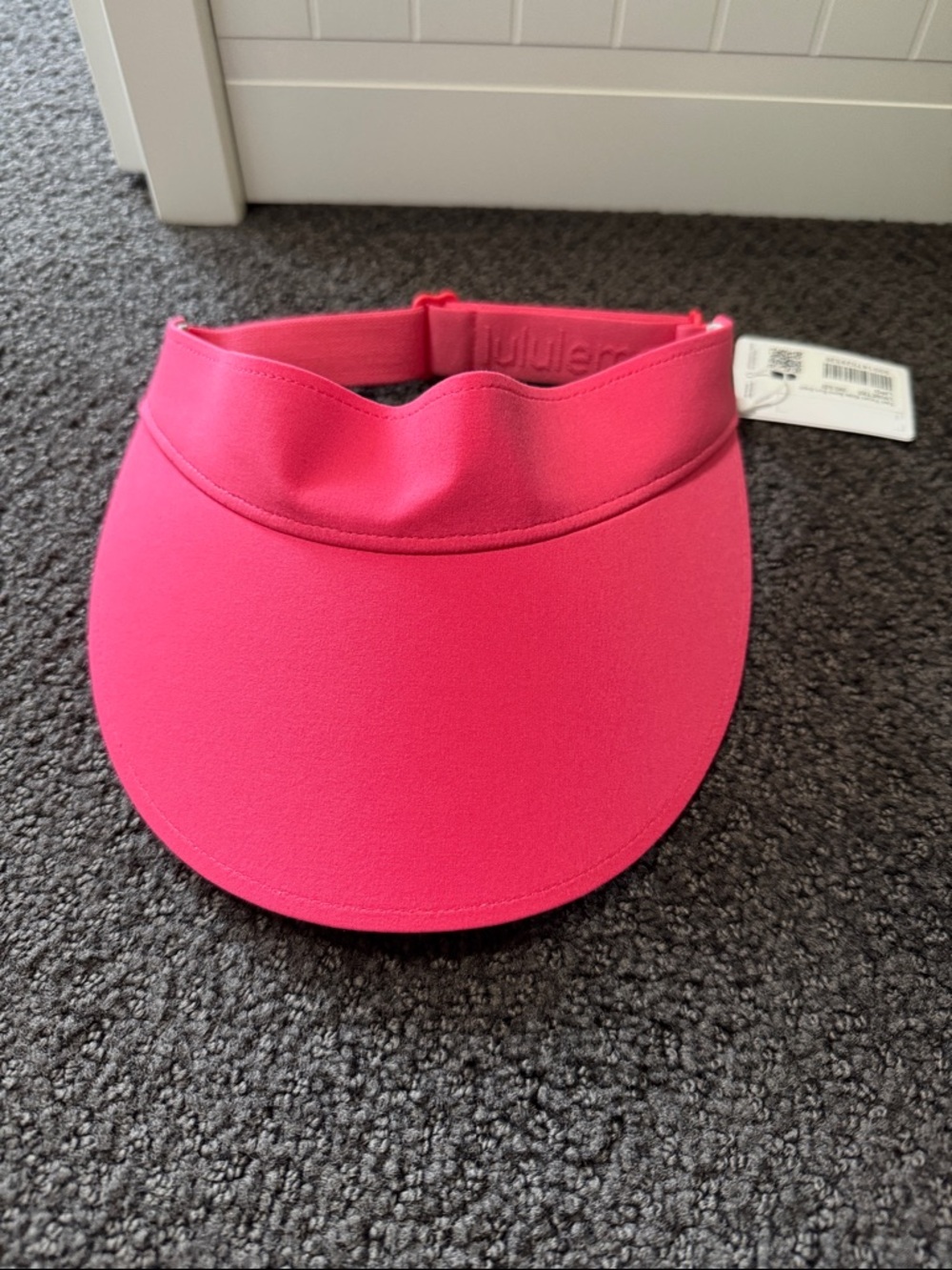 Lululemon Fast Paced wide band visor BNWT coral orange color
